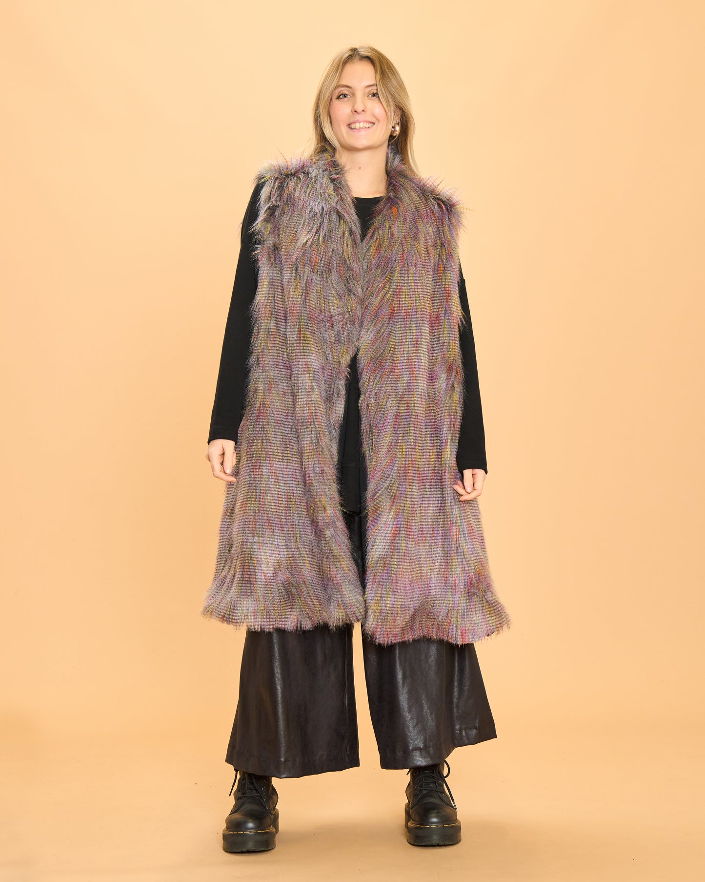 Cappotto Smanicato in Eco-Pelliccia