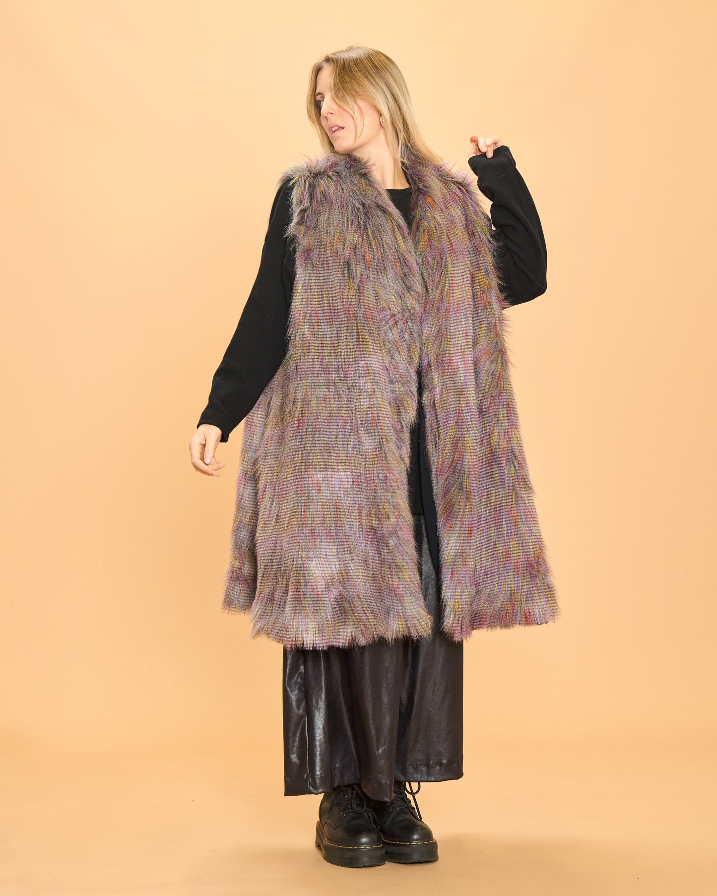 Cappotto Smanicato in Eco-Pelliccia