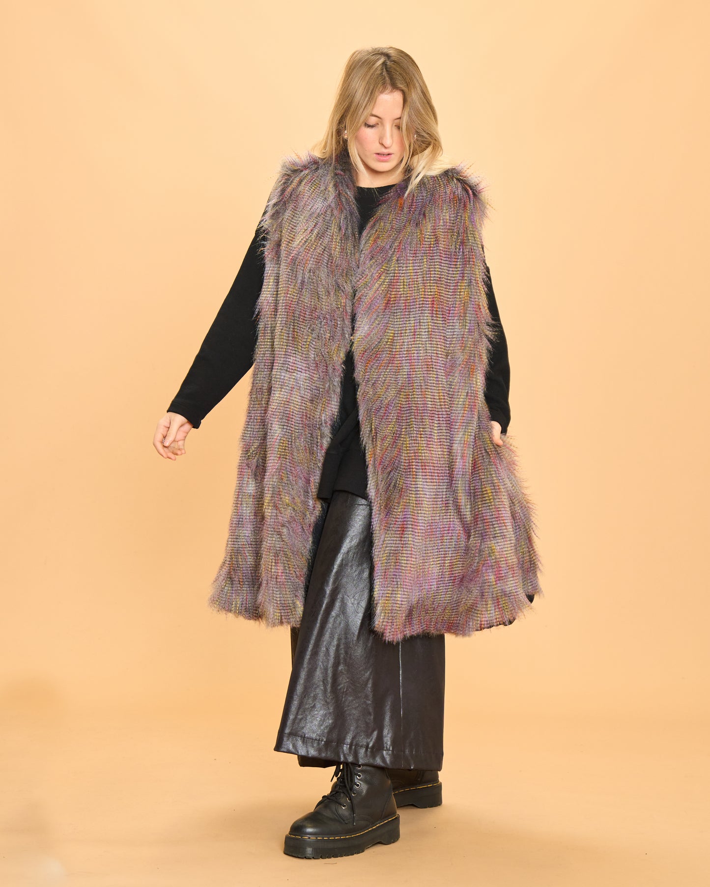 Cappotto Smanicato in Eco-Pelliccia