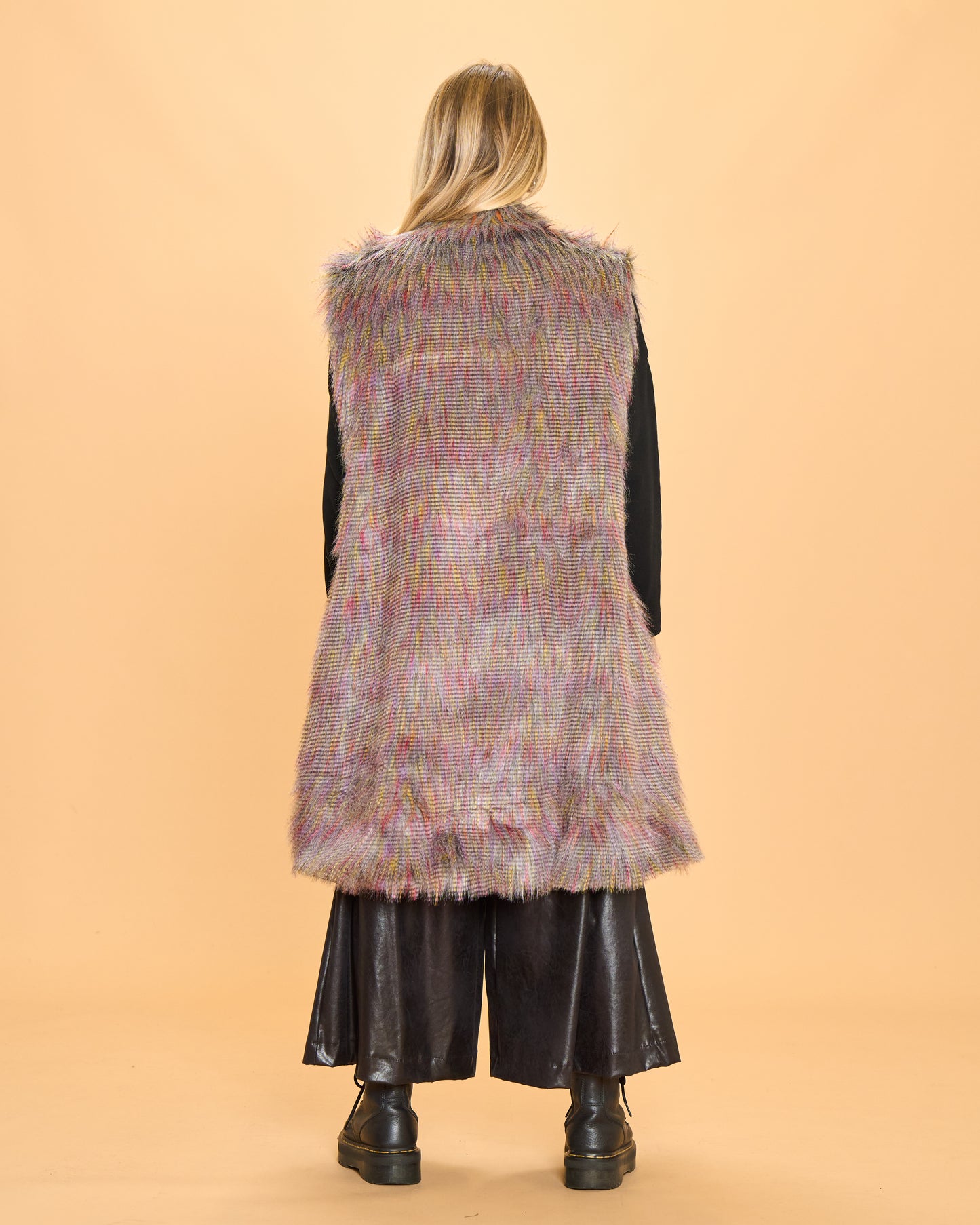 Cappotto Smanicato in Eco-Pelliccia